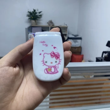 Оригинален Флип Телефон Sanrio На Hello Kitty С Вашата Сим-Карта Женски Многоезичен Малък Мобилен Телефон Kawaii Mini Сладко Mobile Phone W88 Kid Gift